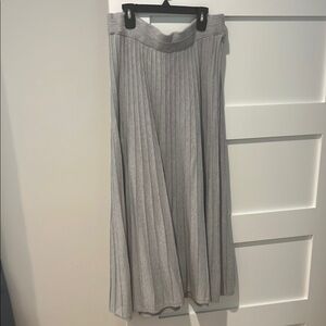 Elie Tahari Gray Maxi Pleated Skirt for Work